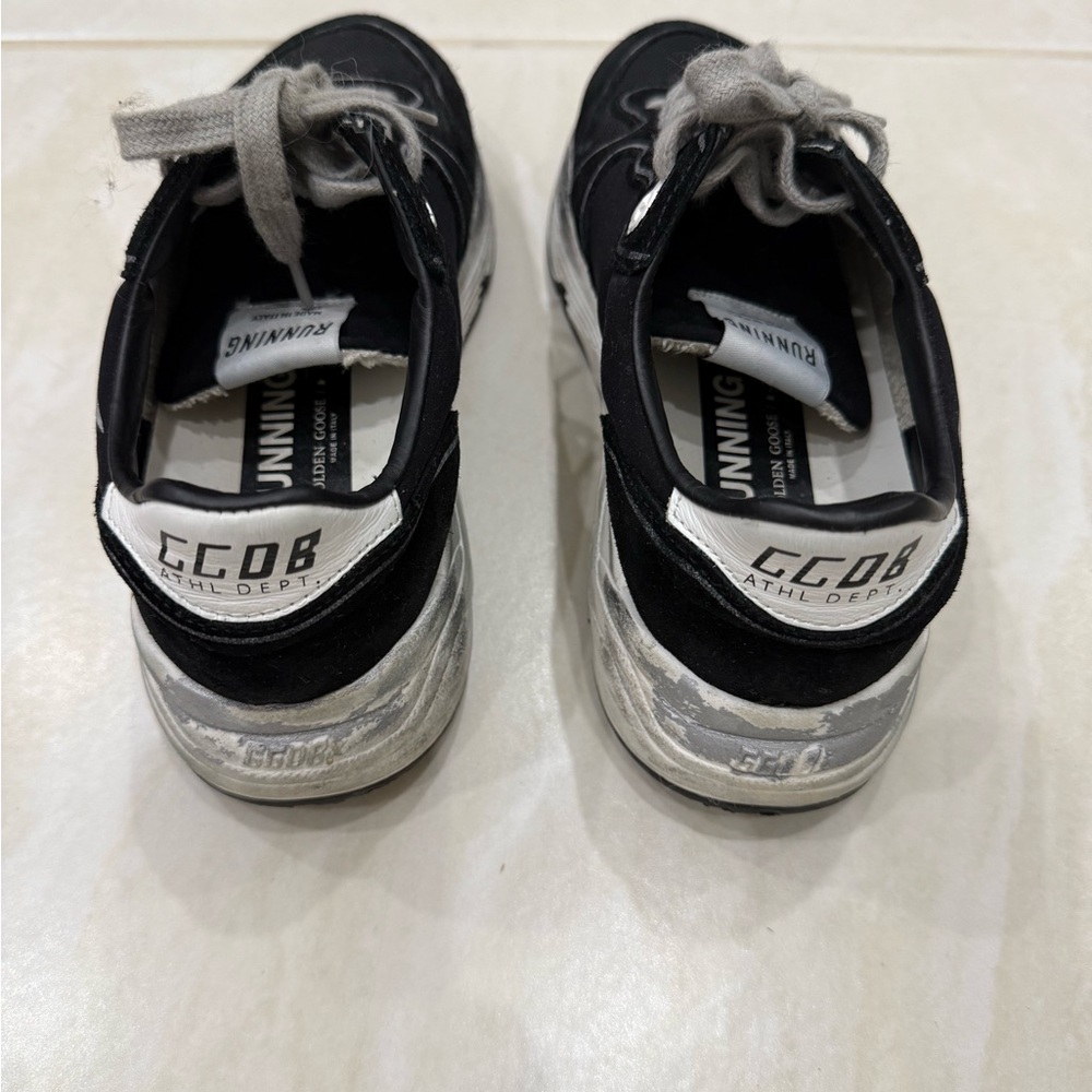 Golden Goose women’s sneakers, excellent condition.  Size 6.5 - Picture 4 of 5